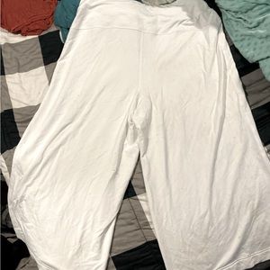 Wide leg capri length yoga pants!